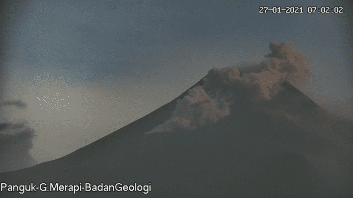 Pyroclastic flow from the collapsing lava dome at Merapi volcano today (image: @BPPTKG/twitter)
