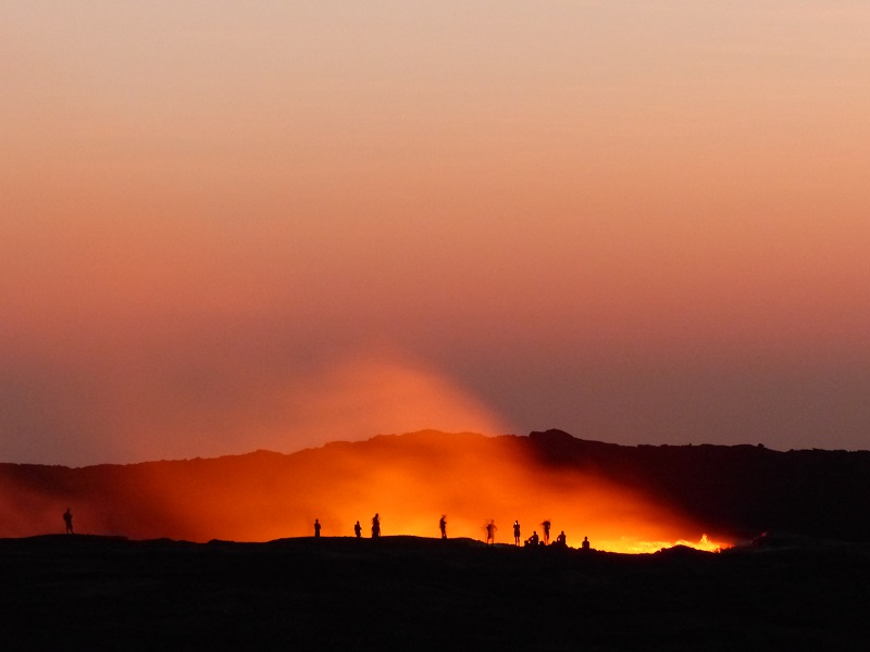 View from Erta Ale camp onto observers gathered around the active lava lake for sunrise (Ingrid Smet - November 2015)