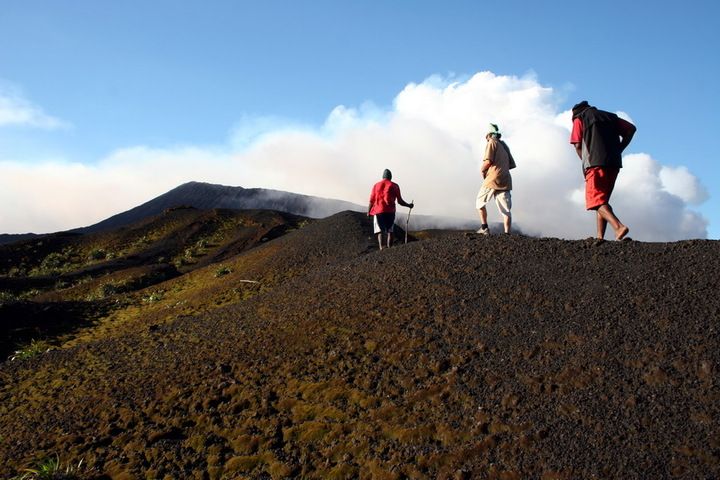 Aufstieg auf den Vulkan Marum