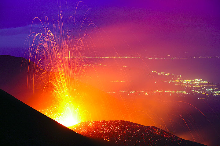 Strombolian eruption of Etna
