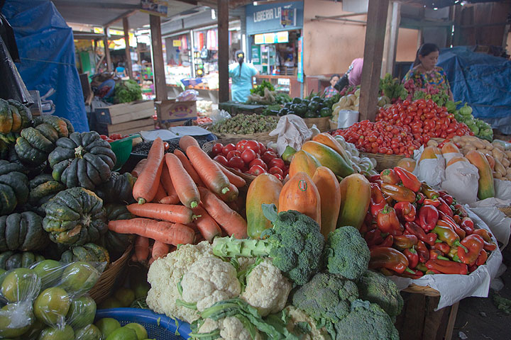 Farmer's market in Antigua