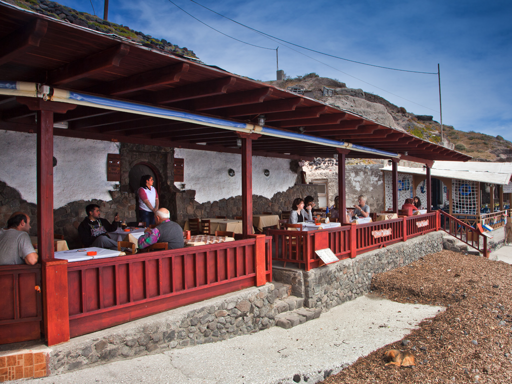 One of our favourite tavern on the beach...