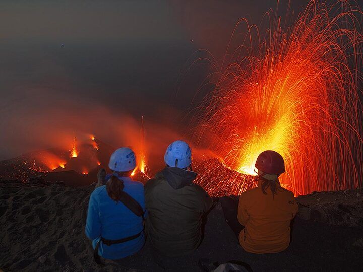 Observing volcanic activity from Stromboli´s summit