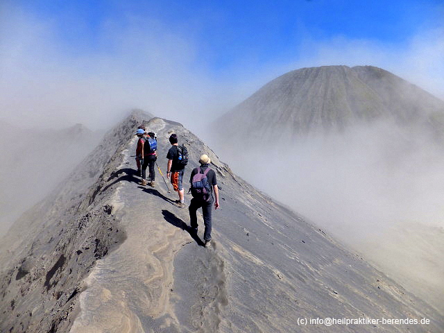 krakatau volcano tour indonesia