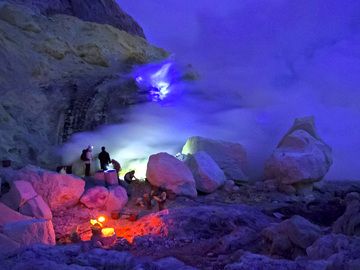 The glowing light of sulphur at Ijen