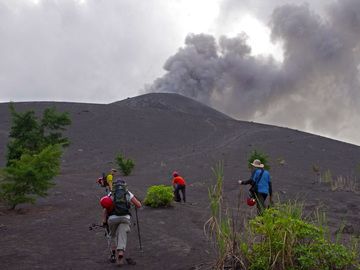 Auf dem Anak Krakatau