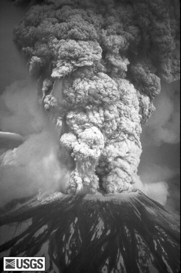 Plinianischer Ausbruch des Mt. St. Helens am 18 Mai  1980 (USGS Foto aufgenommen am 18 Mai 18 1980 von Donald A. Swanson)