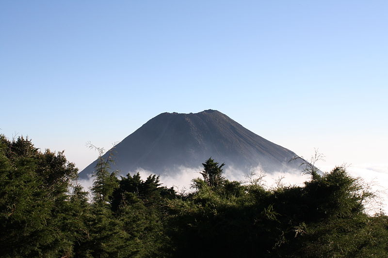 Izalco volcano, El Salvador (image courtesy: Angela Rucker, USAID)