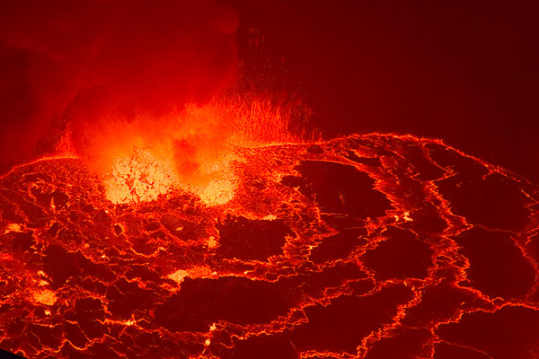 The lava lake of Nyiragongo volcano